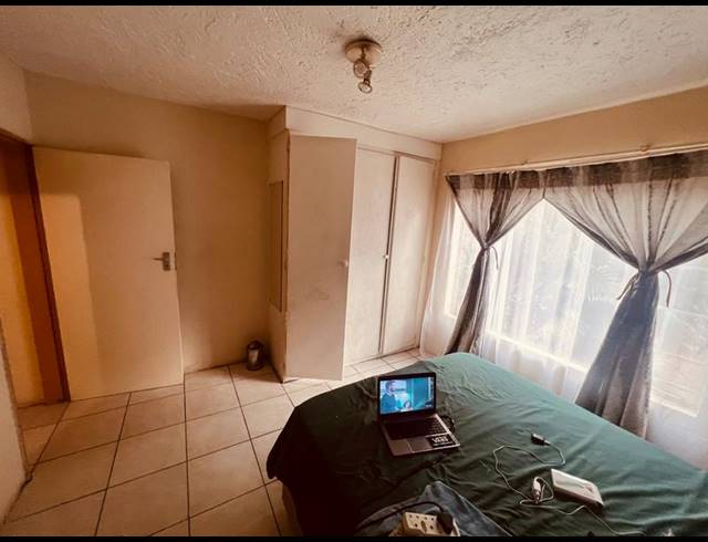 2 BEDROOM TOWNHOUSE FOR SALE IN GEZINA